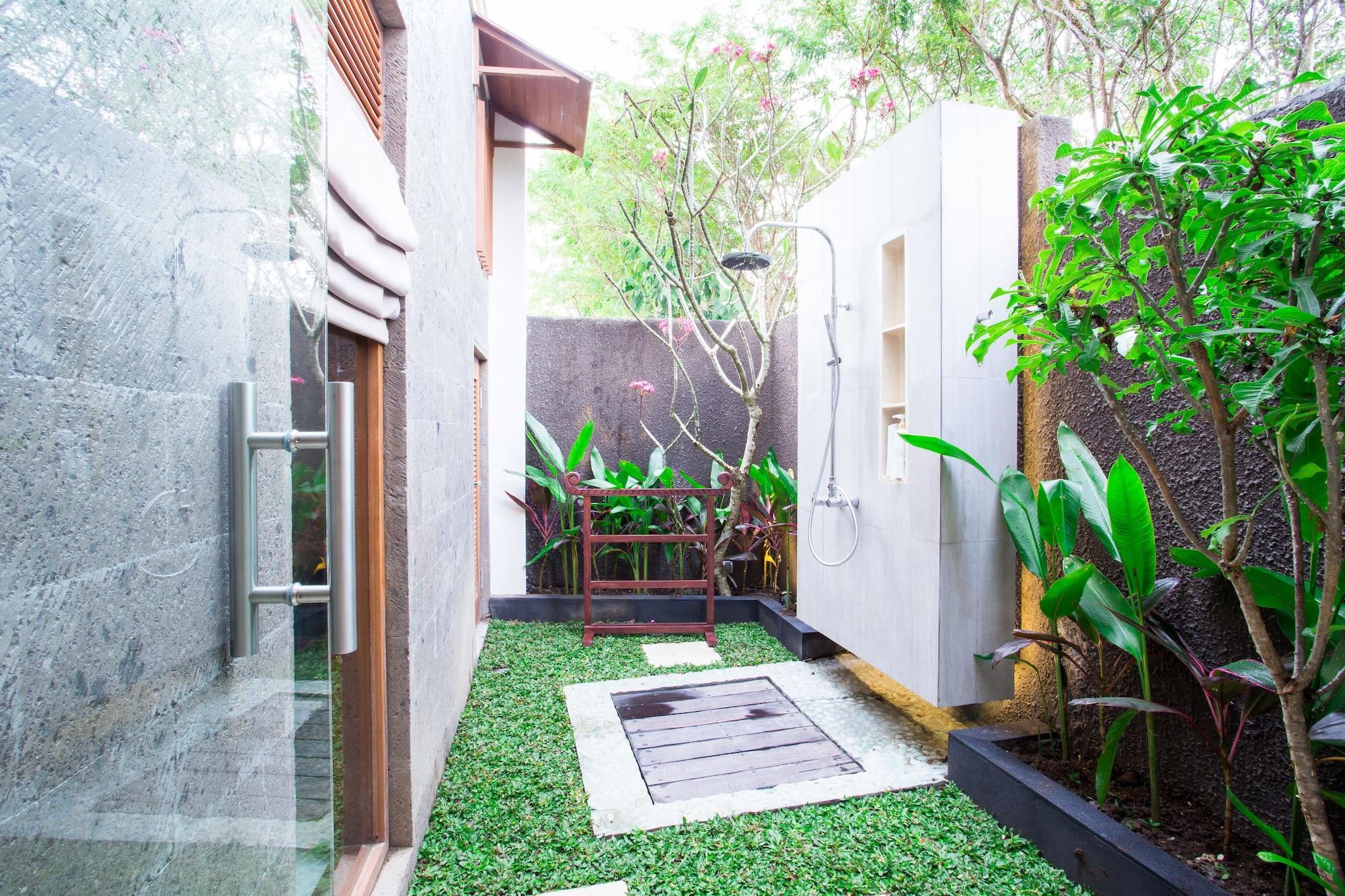 Villa Dk - Bali Nusa Dua  Exterior photo